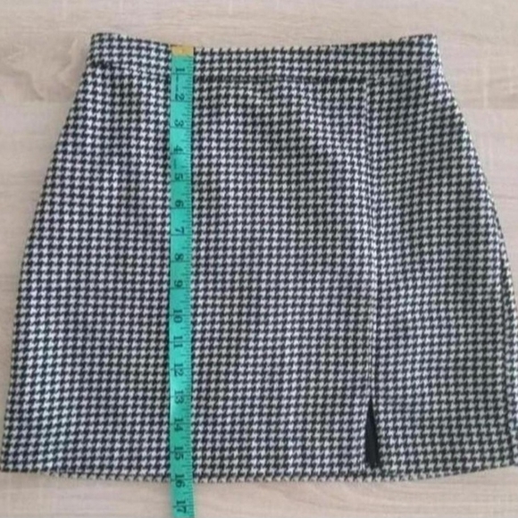Hollister Houndstooth High Rise Mini Skirt With Slit Barbie Preppy Mod Alt - Picture 8 of 8